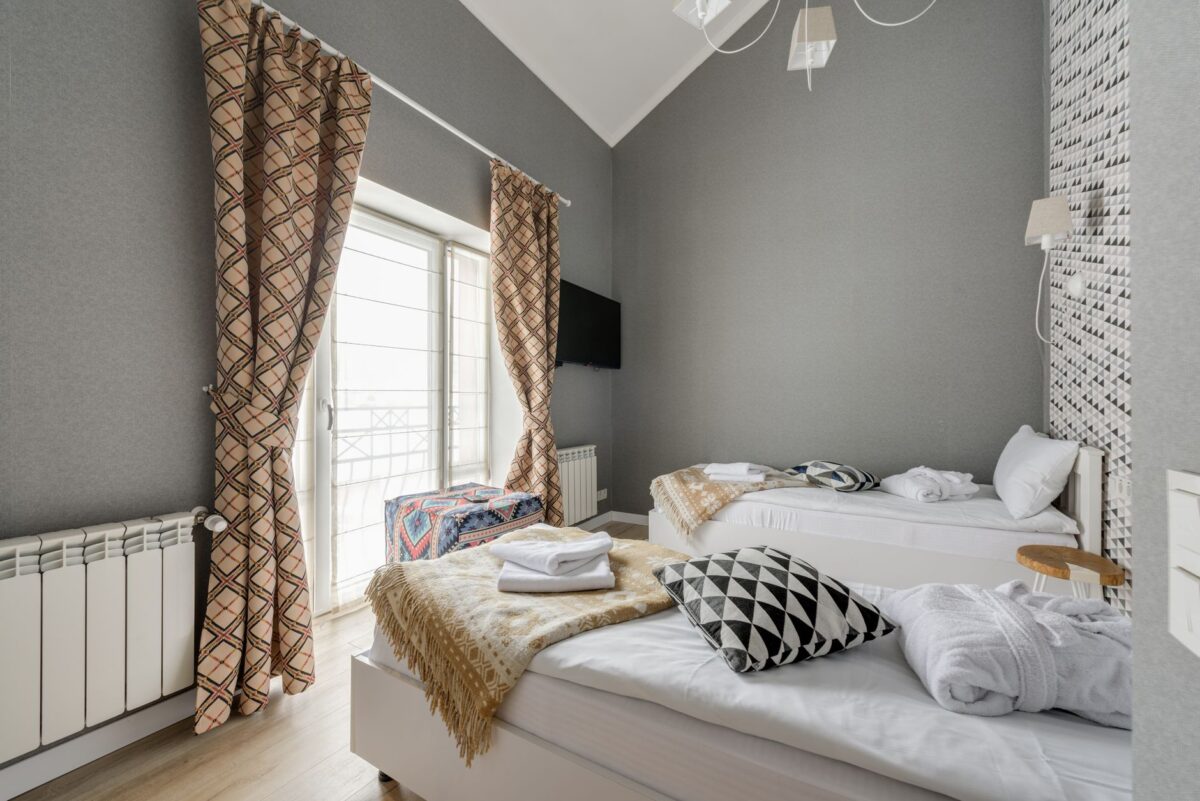 Airbnb supprime les frais de service pour les voyageurs : pourquoi les prix affichés grimpent depuis le 13 octobre